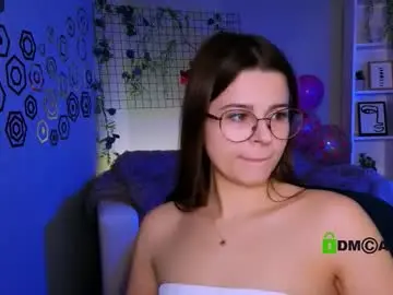 Chaturbate Live Sex Cam of luckybabymeow