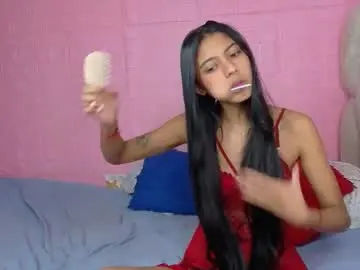 Chaturbate Adult Video Chat of petitestrawberry18