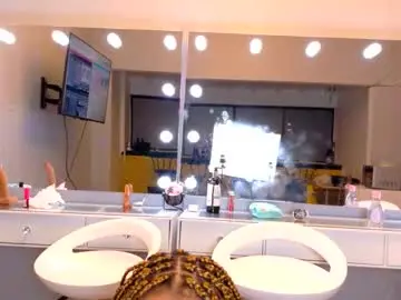 Chaturbate Sex Chat of petitestrawberry18