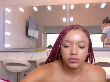 Chaturbate Sex Chat of petitestrawberry18