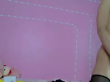 Chaturbate Live Sex of petitestrawberry18