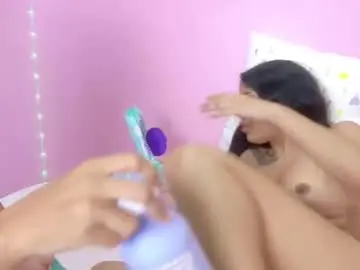 Chaturbate Live Sex of petitestrawberry18