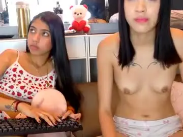 Chaturbate Live Sex of petitestrawberry18