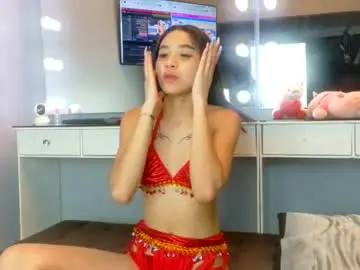 Chaturbate Nude Webcam of petitestrawberry18
