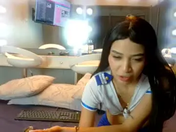 Chaturbate Adult Video Chat of petitestrawberry18