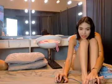 Chaturbate Free Porn Cam of petitestrawberry18