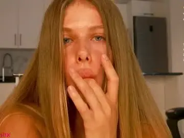 Chaturbate Free Live Porn of tiny__alice