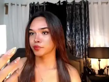 Chaturbate Free Live Porn of ariana_queen_hugecock69