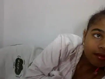 Chaturbate Live Sex Cam of delphineee