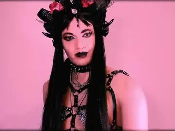 Chaturbate Live Sex Cam of luros_modasy