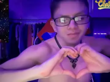 Chaturbate Sex Cam of robertcicijr21