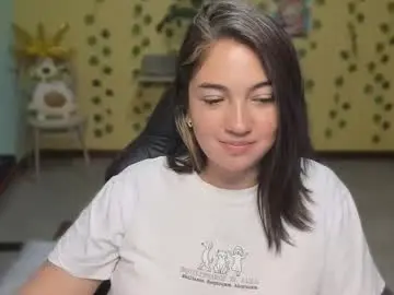 Chaturbate Live Sex Cam of littleprety6969