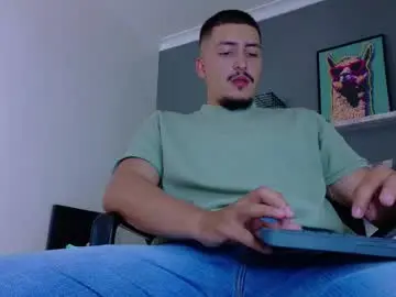 Chaturbate Live Sex Cam of mrfox__