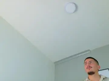 Chaturbate Nude Webcam of mrfox__