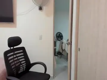 Chaturbate Live Porn of nahomi2021