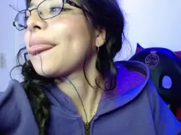 Chaturbate Watch Live Sex Cams of petite_melodyy