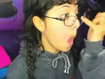 Chaturbate Sex Chat of petite_melodyy