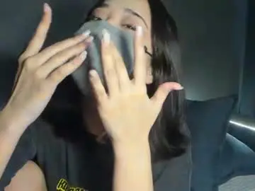 Chaturbate Live Sex Cam of yourlovelyjenny