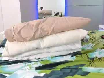Chaturbate Free Porn Cam of zoe_curvyy