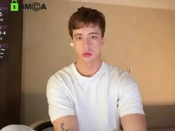 Chaturbate Live Porn of adampolerno