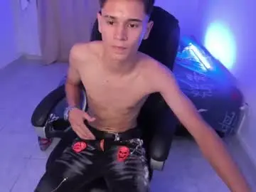 Chaturbate Adult Webcam of aron_boyy