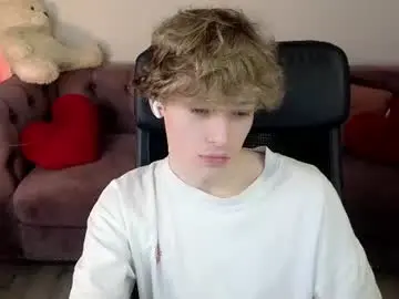 Chaturbate Live Porn of curly_twinkboy