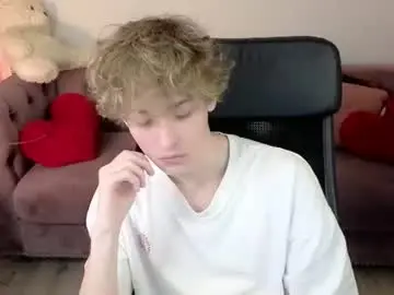Chaturbate Best live sex cam show of curly_twinkboy