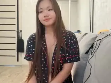 Chaturbate Watch Live Sex Cams of lunachaaaaan