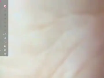 Chaturbate Live Sex Cam of lunachaaaaan