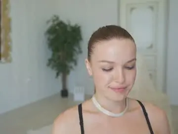Chaturbate Live Sex Cam of peachylina