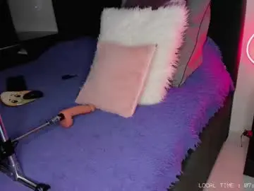 Chaturbate Live Sex of smurfette77