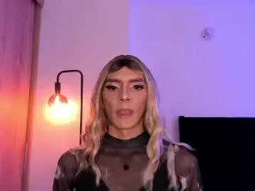 Chaturbate Live Sex Cam of cameron_lyra