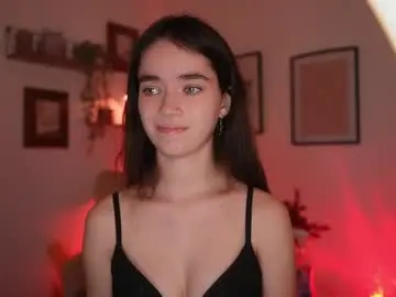 Chaturbate Live Sex Cam of gia_paige18