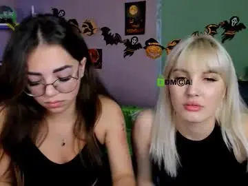 Chaturbate Free Porn Cam of luna_blooming