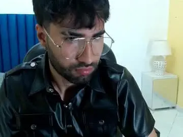 Chaturbate Watch Live Sex Cams of milanzaire