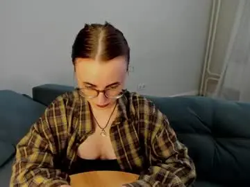 Chaturbate Live Sex Cam of alice_presly