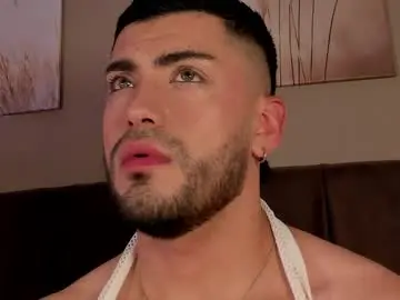 Chaturbate Free Porn Cam of alexander_diiaz