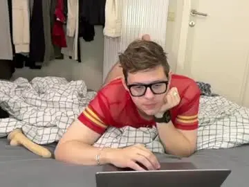 Chaturbate Free Live Porn of danielbelow