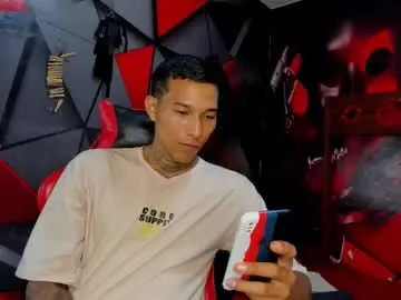 Chaturbate Live Sex Cam of hana_and_zeta