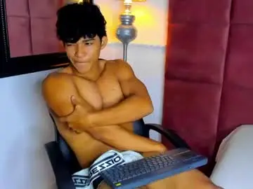 Chaturbate Live Sex Cam of luca_mashle