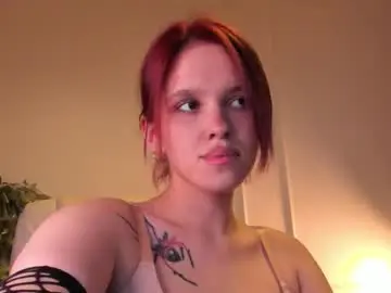 Chaturbate Sex Cam of adalyn_glow