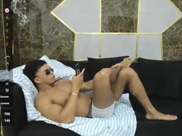 Chaturbate Live Sex Cam of blake_culhane