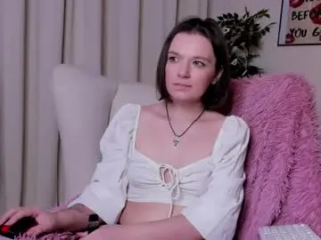 Chaturbate Live Sex Cam of kira_rogerss