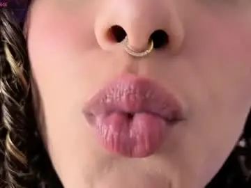 Chaturbate Sex Cam of daddysgirrl1_