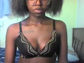 Chaturbate Live Sex Cam of ebonymuse2