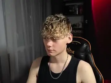 Chaturbate Free Live Porn of kirill_20_cm