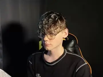 Chaturbate Free Porn Cam of kirill_20_cm