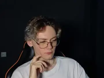 Chaturbate Best live sex cam show of kirill_20_cm