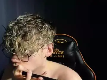 Chaturbate Free Live Porn of kirill_20_cm