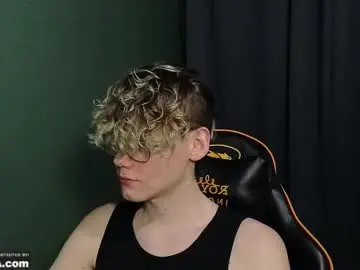 Chaturbate Best live sex cam show of kirill_20_cm